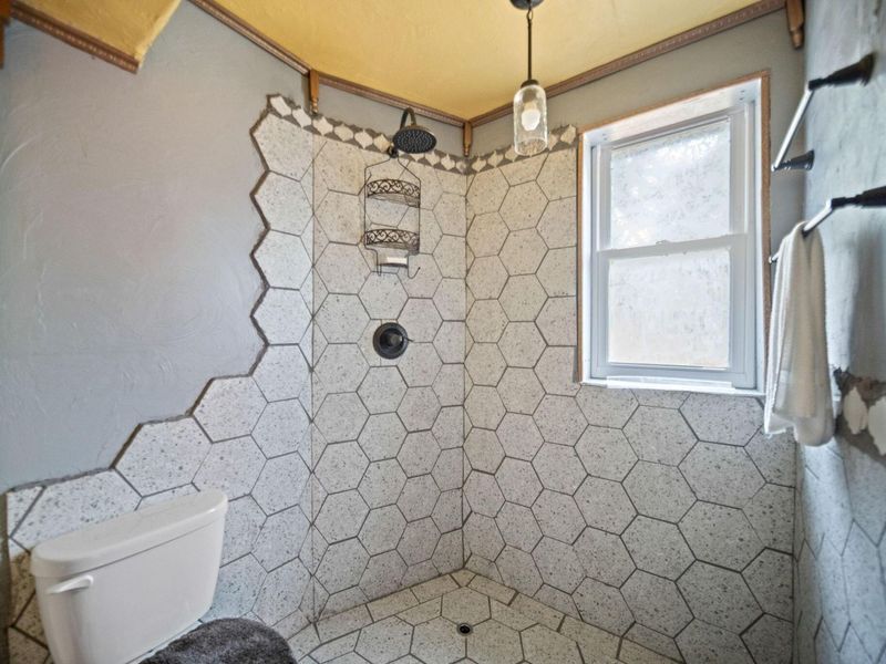 300 Dunbarton Road, Columbus, OH 43230 Photo 36