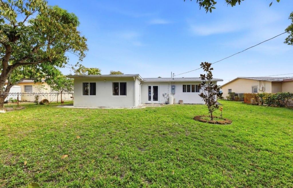 2631 NW 47th Ave, Fort Lauderdale, FL 33313 Photo