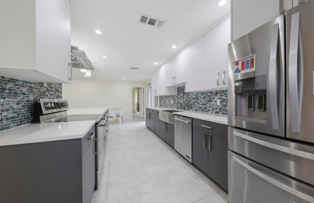 2631 NW 47th Ave, Fort Lauderdale, FL 33313 Photo