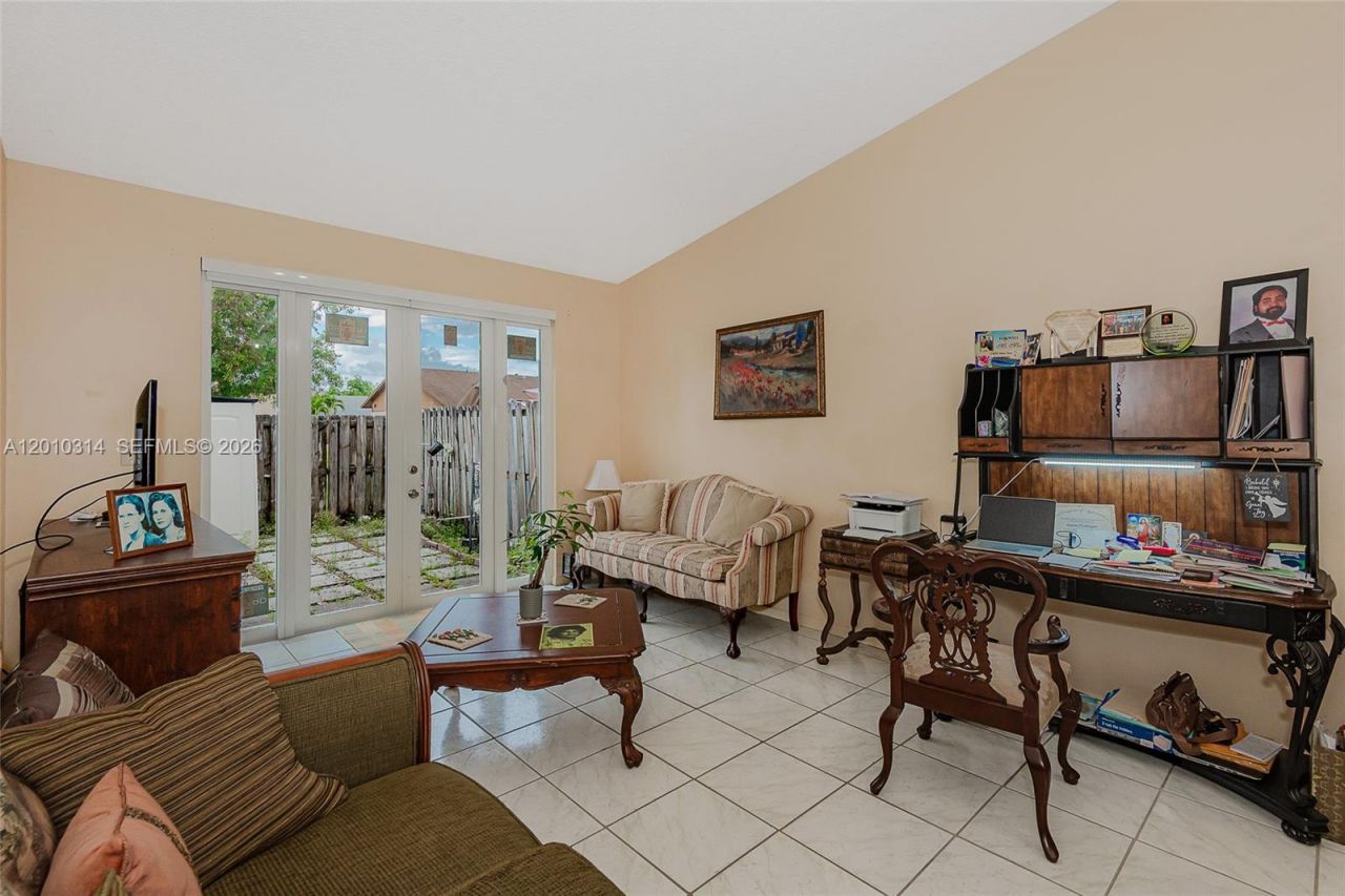 6745 NW 192nd Ln , Hialeah, FL 33015 Photo