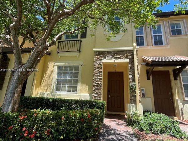 9353 SW 227th St , Unit 6-21, Cutler Bay, FL 33190