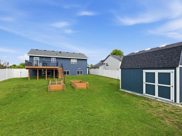 932 S Chestnut Street, Belle Plaine, MN 56011