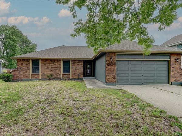 3711 NE Ellison Drive, Lee's Summit, MO 64064
