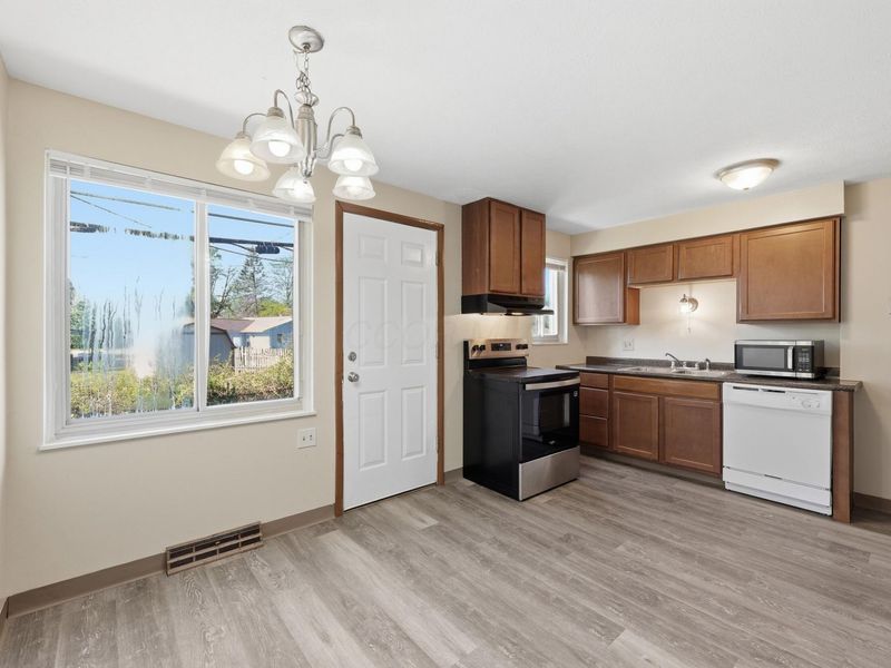 1759 Lonsdale Road, Unit C, Columbus, OH 43232 Photo 6