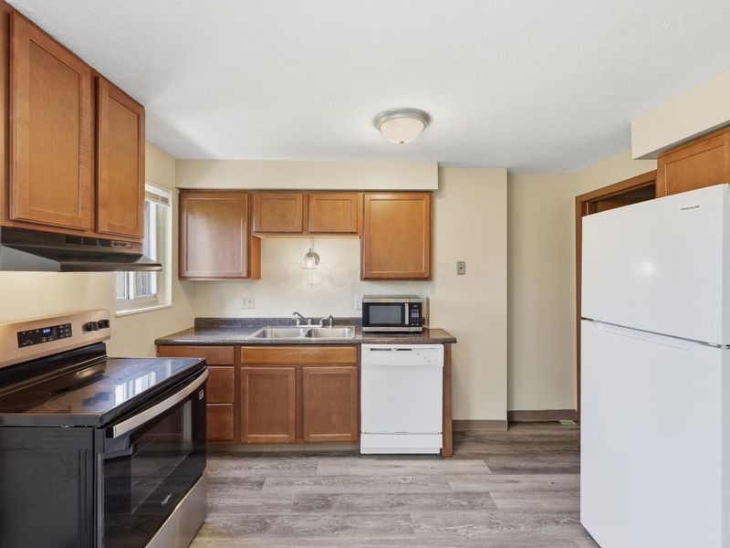 1759 Lonsdale Road, Unit C, Columbus, OH 43232 Photo 7