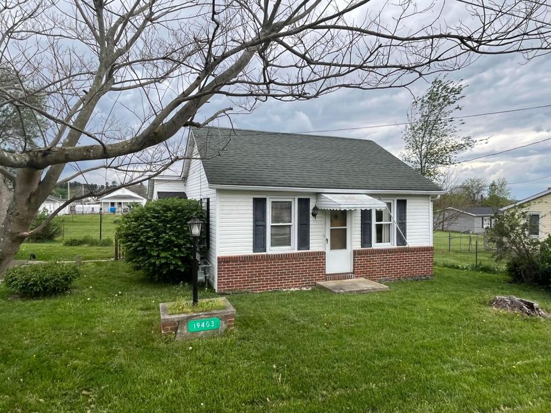 19403 High Street, Adelphi, OH 43101 Photo 3