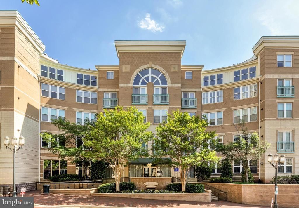 12001 Market Street, Unit T29, Reston, VA 20190 Main Photo