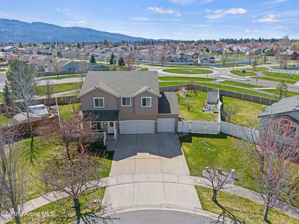 2800 E Thrush DR , Post Falls, ID 83854