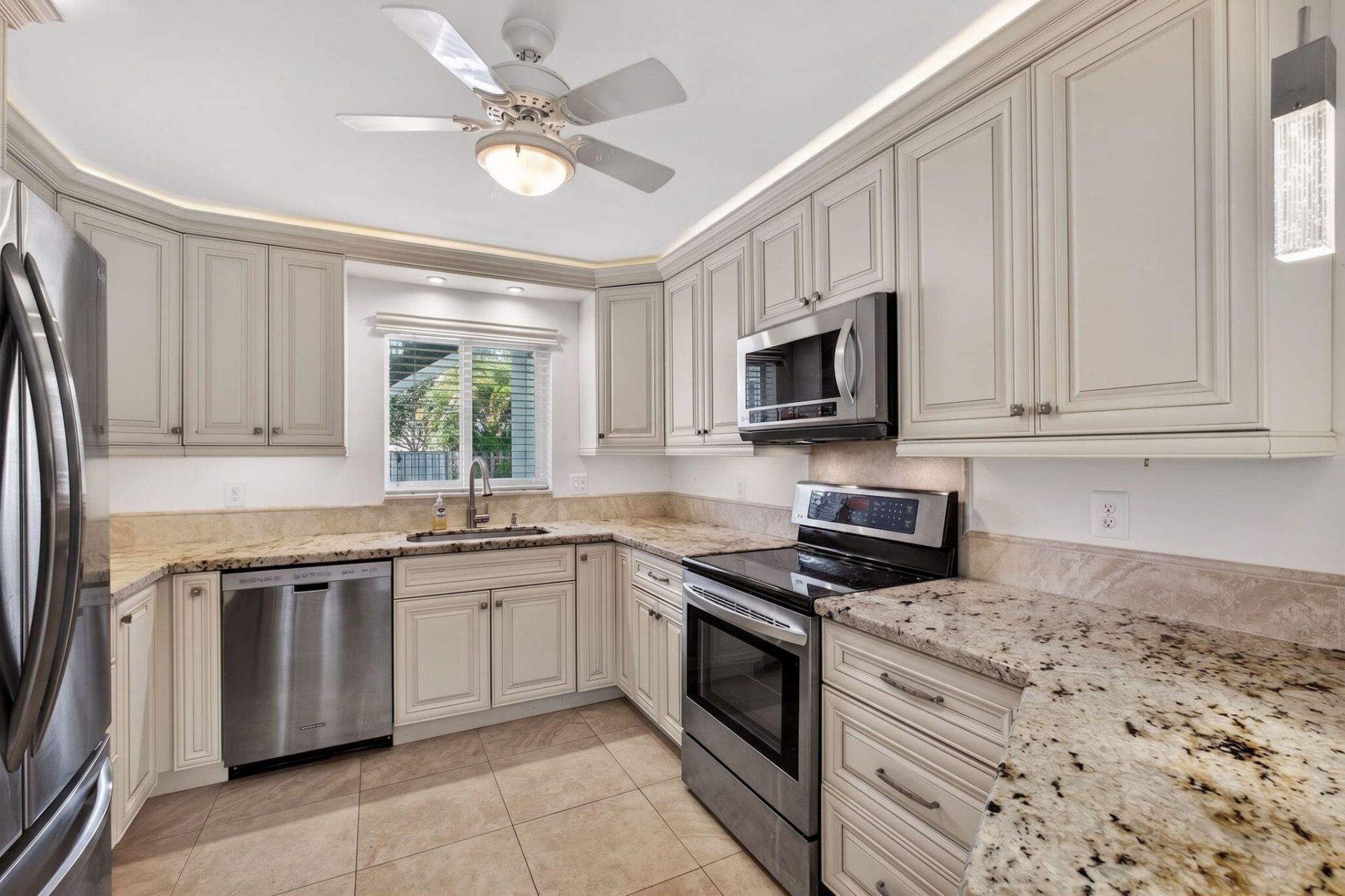 6 Garden Street E, Unit 108p, Tequesta, FL 33469 Photo