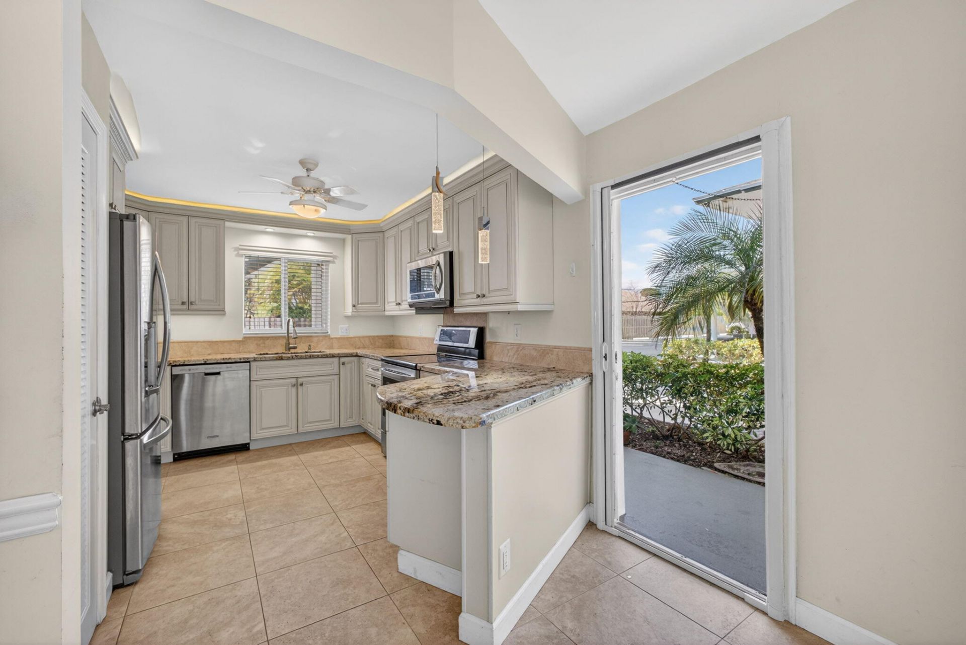 6 Garden Street E, Unit 108p, Tequesta, FL 33469 Photo