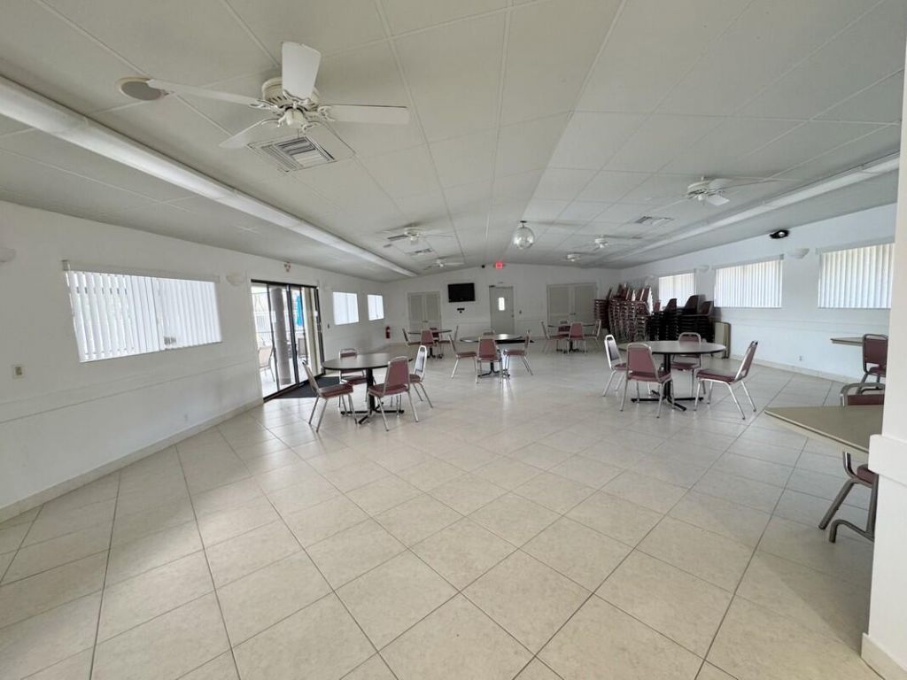 520 Shady Pine Way, Unit B1, Greenacres, FL 33415 Photo
