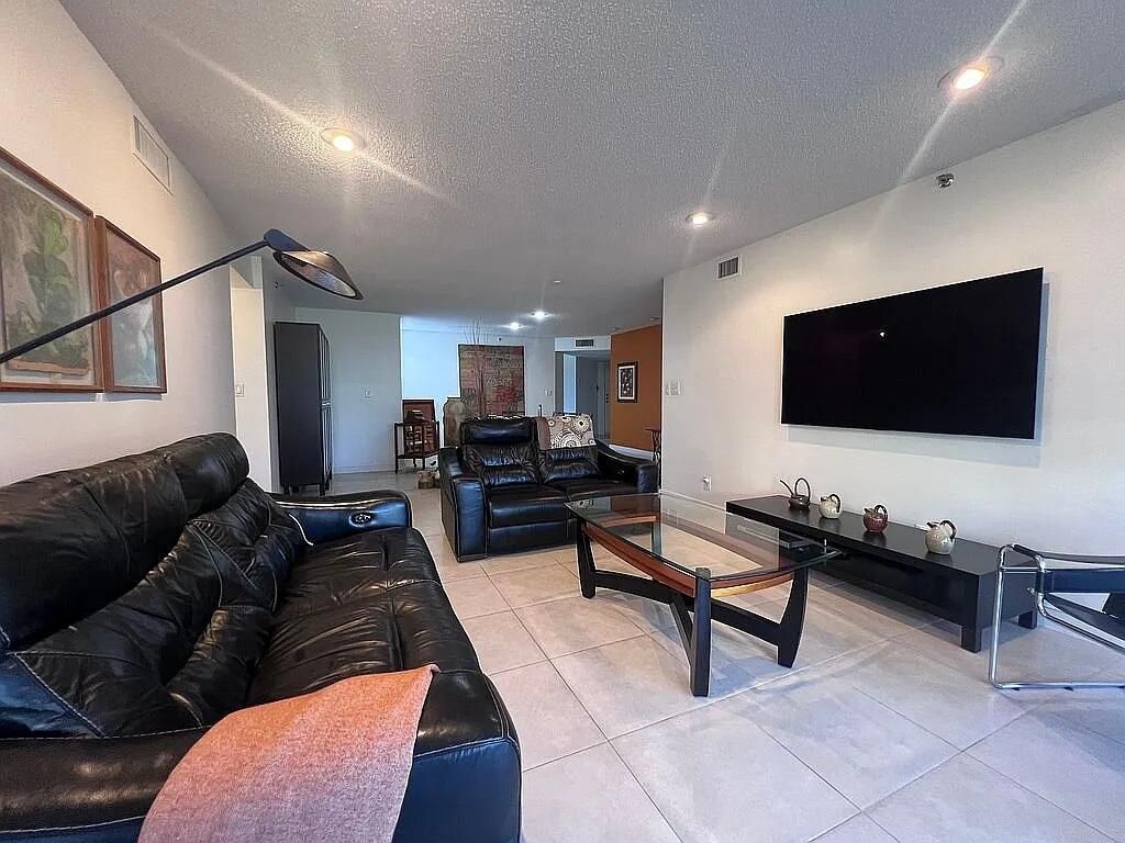 6463 La Costa Drive, Unit 105, Boca Raton, FL 33433 Photo