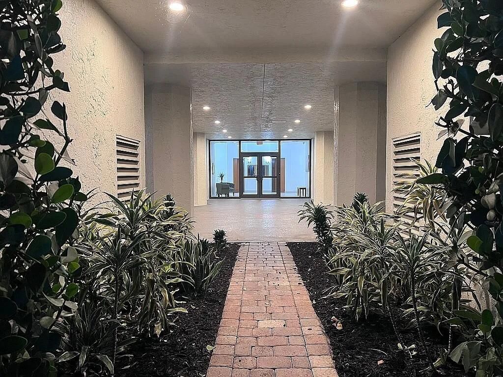 6463 La Costa Drive, Unit 105, Boca Raton, FL 33433 Photo