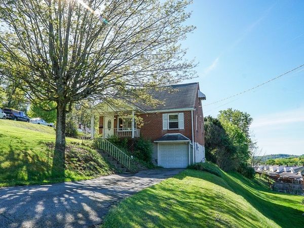 434 Mary St, Jeannette, PA 15644