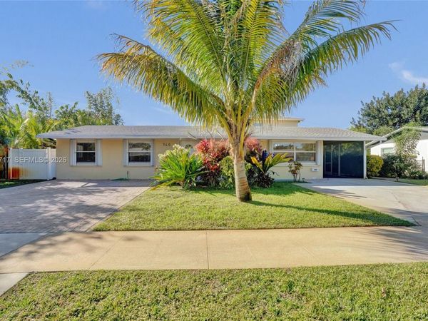 740 Buttonwood Rd , Unit 740, North Palm Beach, FL 33408