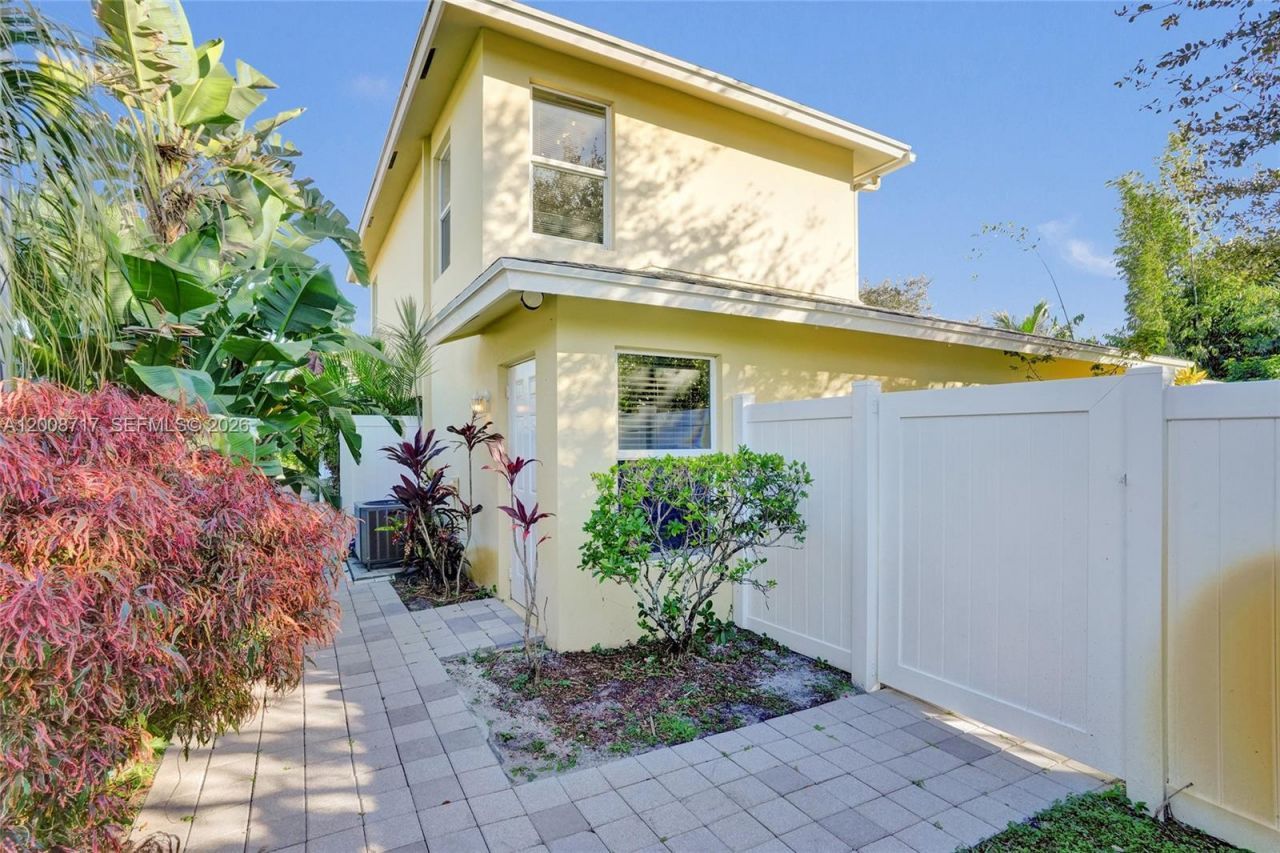 740 Buttonwood Rd , Unit 740, North Palm Beach, FL 33408 Photo