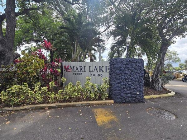 10090 NW 80th Ct , Unit 1406, Hialeah Gardens, FL 33016