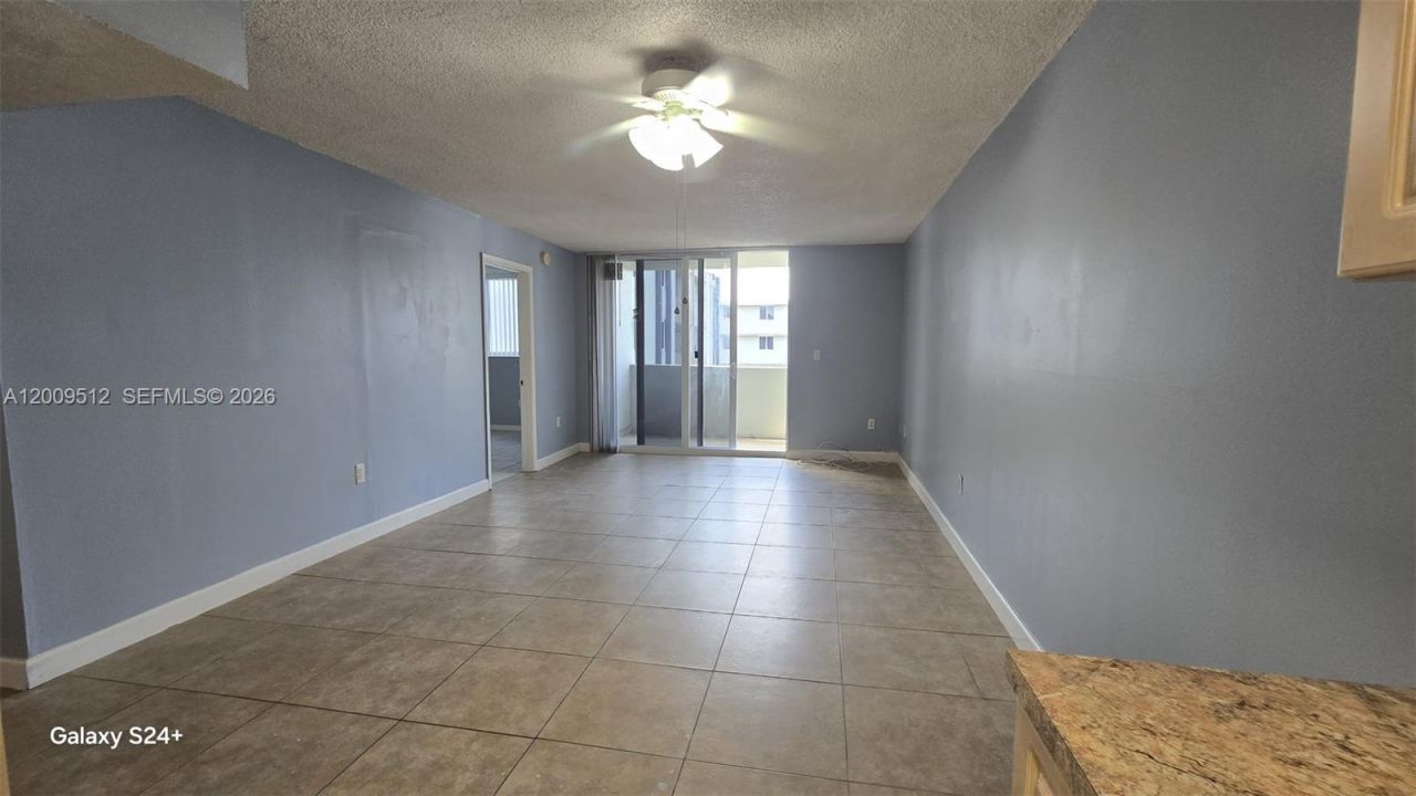 10090 NW 80th Ct , Unit 1406, Hialeah Gardens, FL 33016 Photo