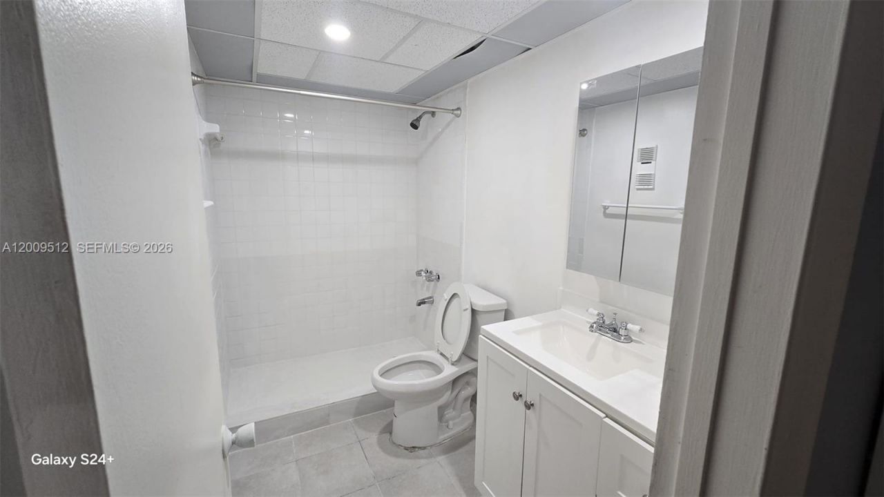 10090 NW 80th Ct , Unit 1406, Hialeah Gardens, FL 33016 Photo