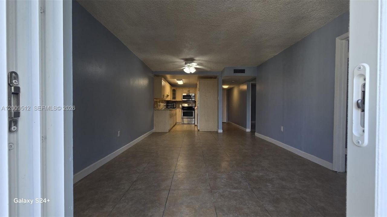 10090 NW 80th Ct , Unit 1406, Hialeah Gardens, FL 33016 Photo
