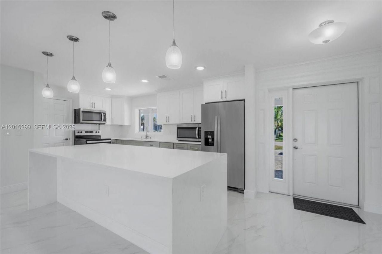 105 SE 45th , Cape Coral, FL 33904 Photo