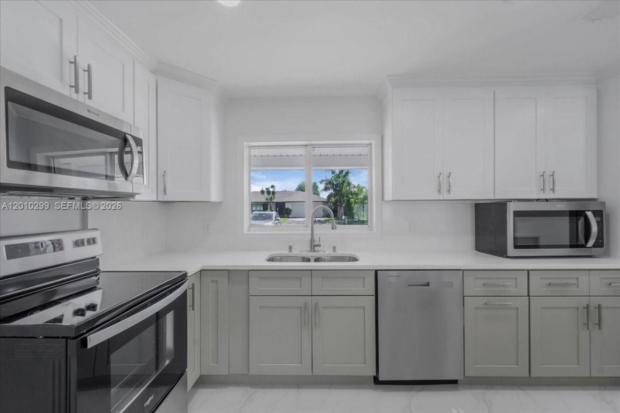 105 SE 45th , Cape Coral, FL 33904 Photo