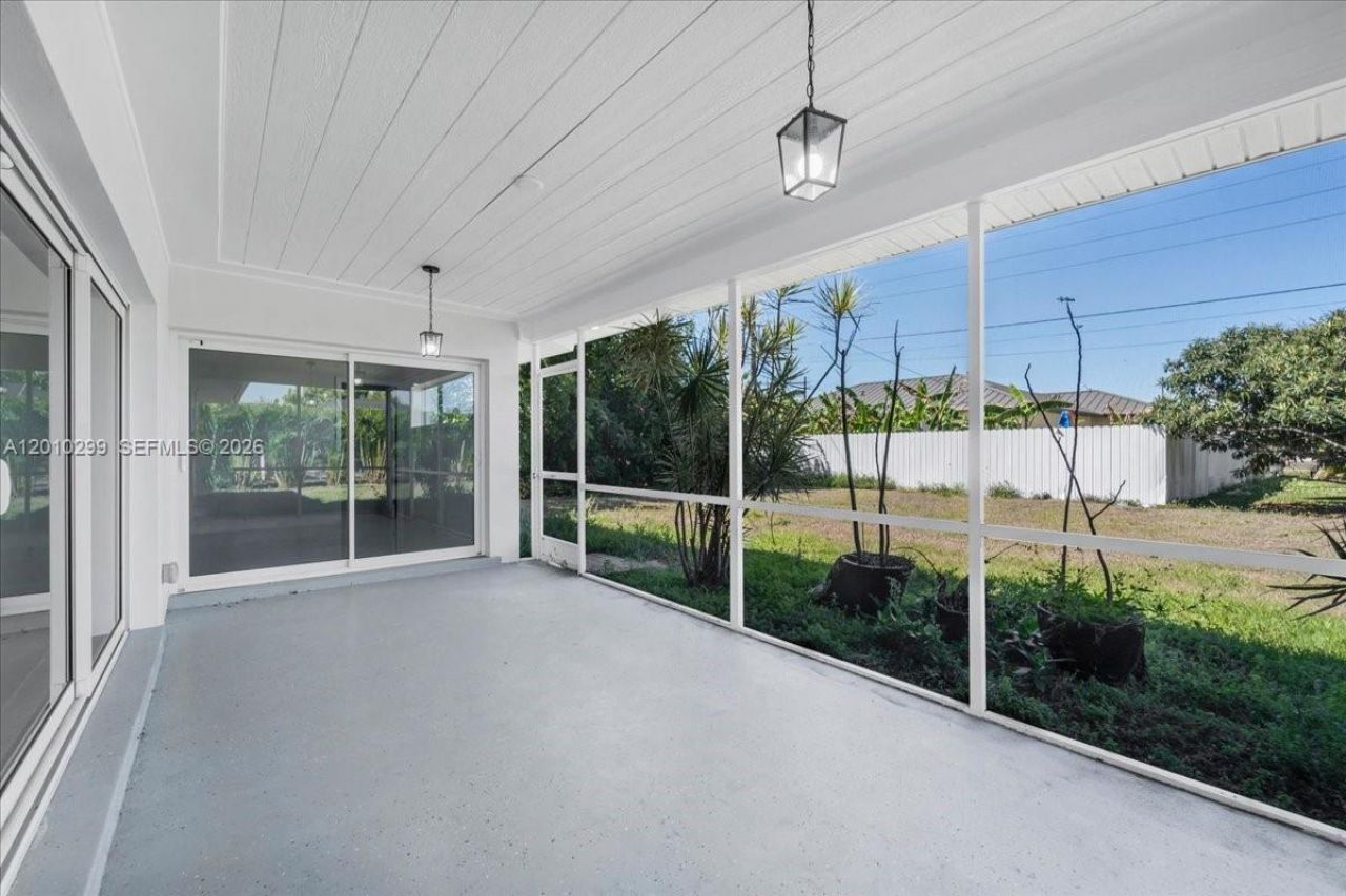 105 SE 45th , Cape Coral, FL 33904 Photo
