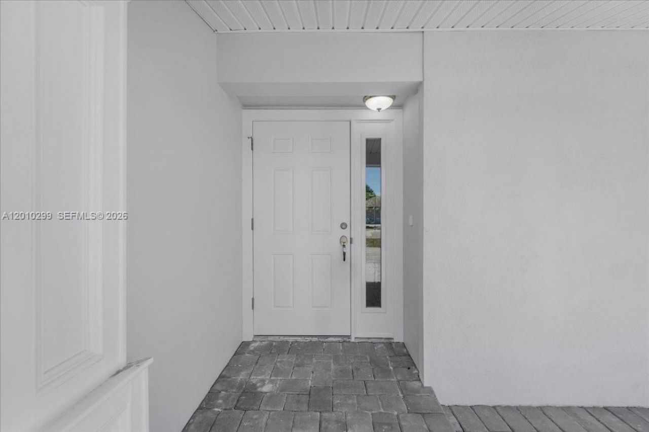 105 SE 45th , Cape Coral, FL 33904 Photo