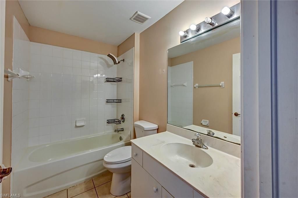 3616 Pine Oak Cir, Unit 101, Fort Myers, FL 33916 Photo