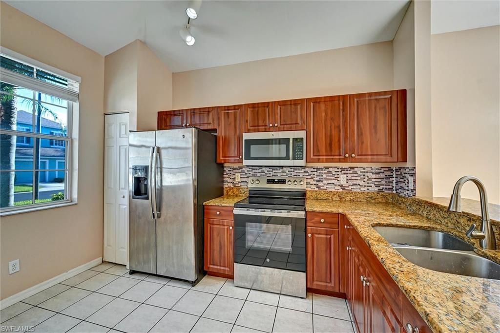 3616 Pine Oak Cir, Unit 101, Fort Myers, FL 33916 Photo