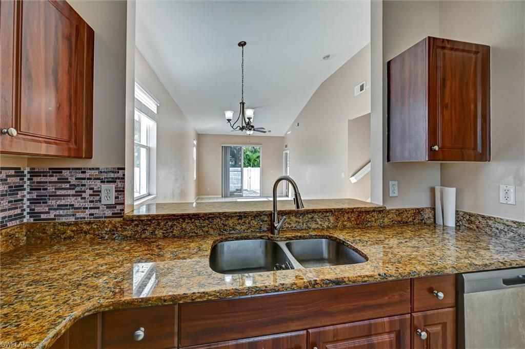 3616 Pine Oak Cir, Unit 101, Fort Myers, FL 33916 Photo