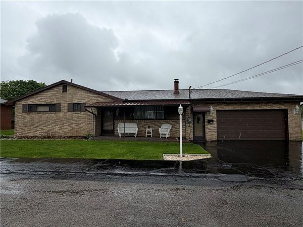 1210 Doris St, New Castle, PA 16101