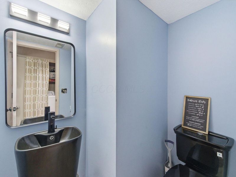 2607 NORTHWOLD Road, Columbus, OH 43231 Photo 10