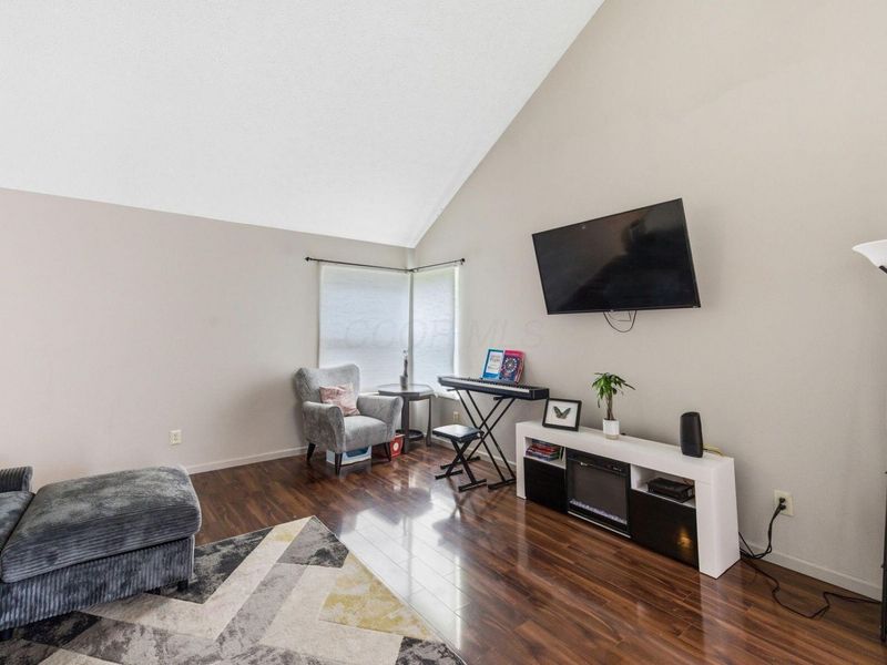 2607 NORTHWOLD Road, Columbus, OH 43231 Photo 5