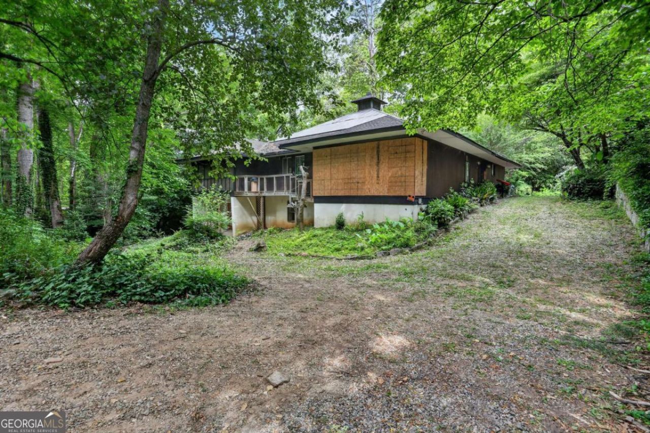 4015 Mcclatchey Circle Ne, Atlanta, GA 30342 Main Photo