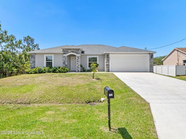566 Forrest Hills Street SW , Palm Bay, FL 32908