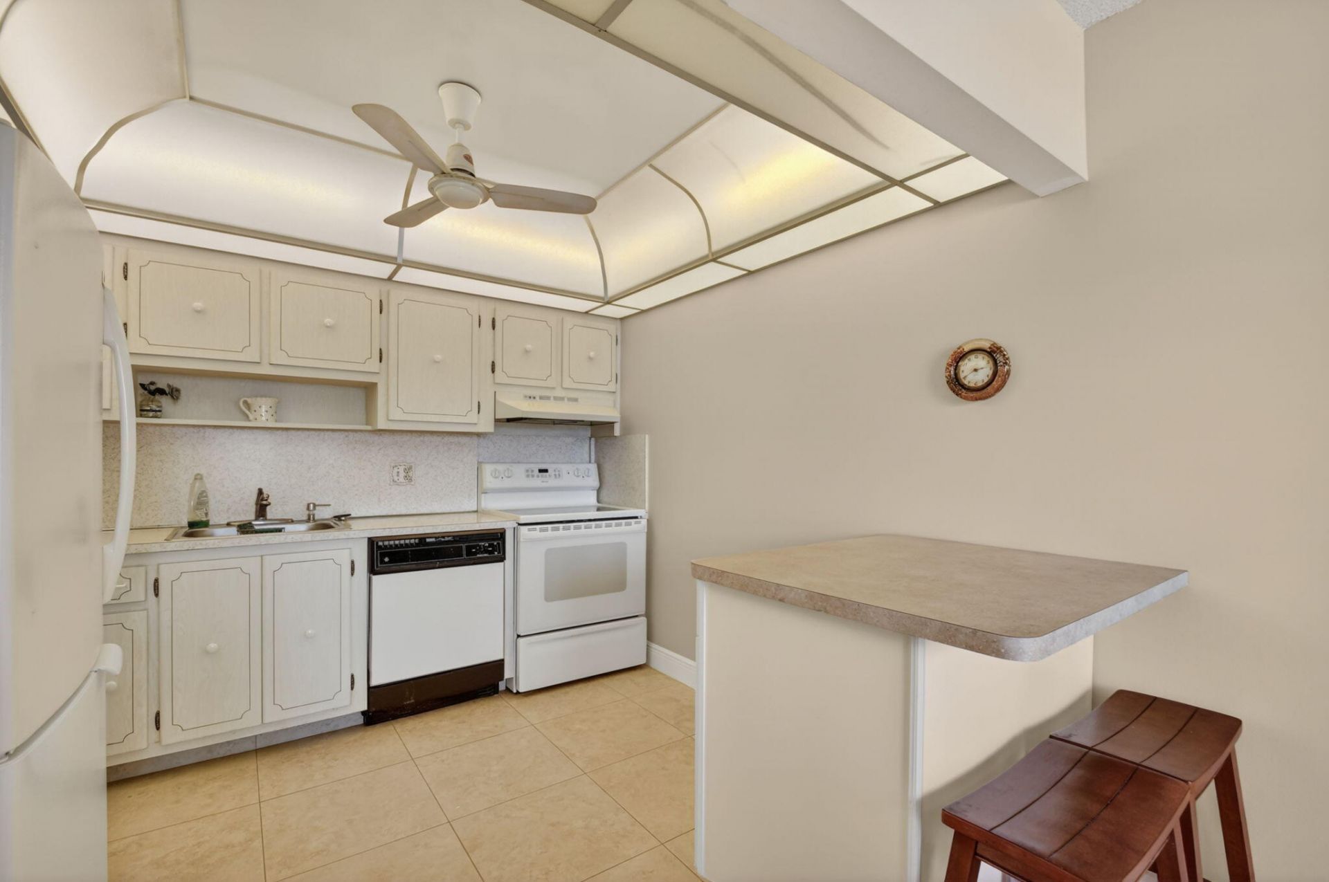 202 Wellington D, West Palm Beach, FL 33417 Photo