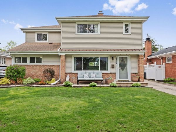 8243 N Washington Street , Niles, IL 60714