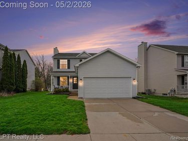 406 Mill Pond Drive, Fenton, MI 48430