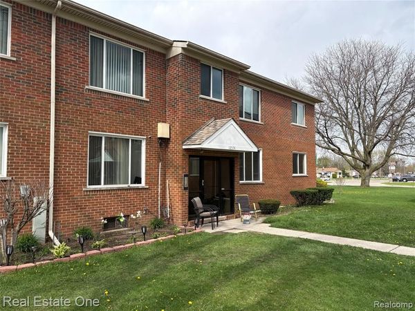 18574 Masonic, Fraser, MI 48026