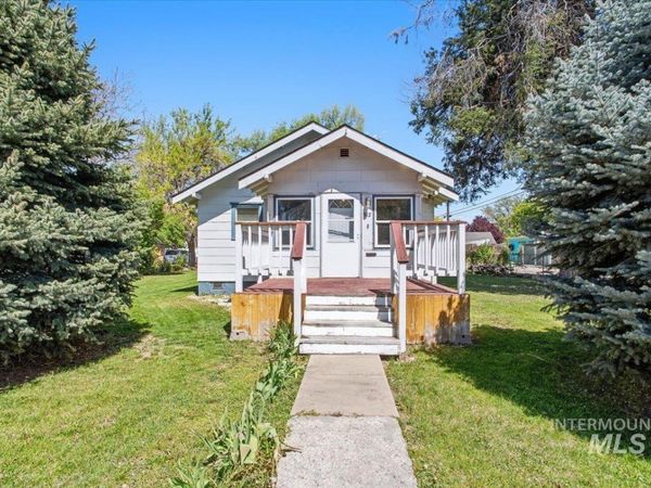 512 7th Street S, Nampa, ID 83651