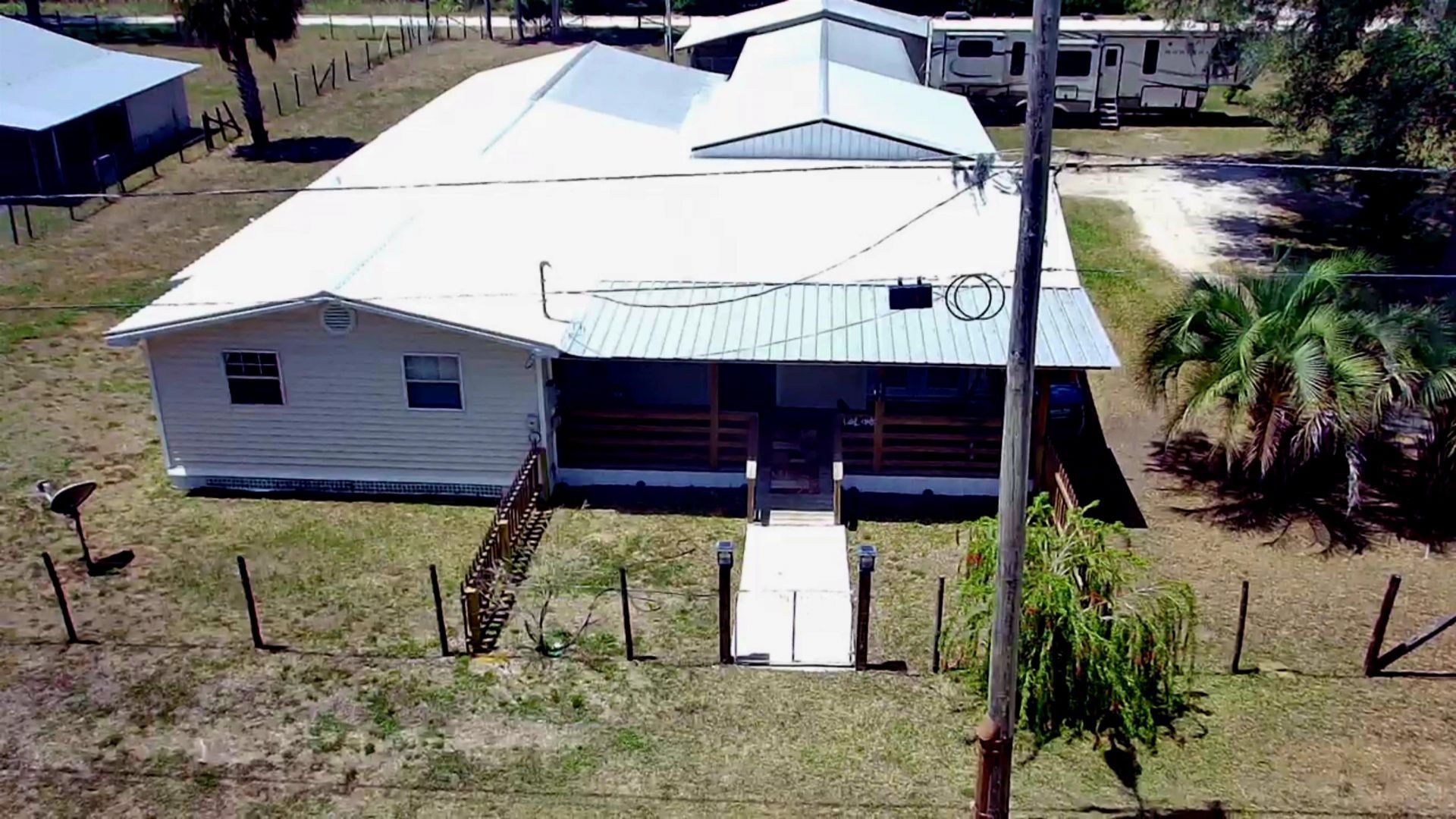 446 SE 242nd Street, Cross City, FL 32628 Photo