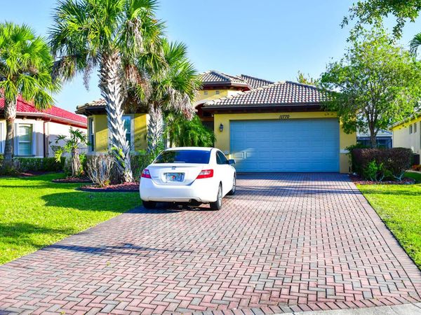 11770 SW Crestwood Circle, Port St. Lucie, FL 34987