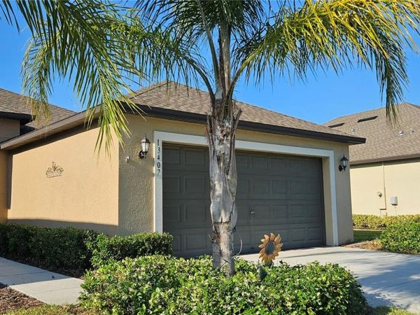 13407 CREST LAKE DRIVE , HUDSON, FL 34669