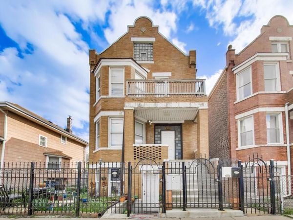 2825 W Pershing Road , Chicago, IL 60632