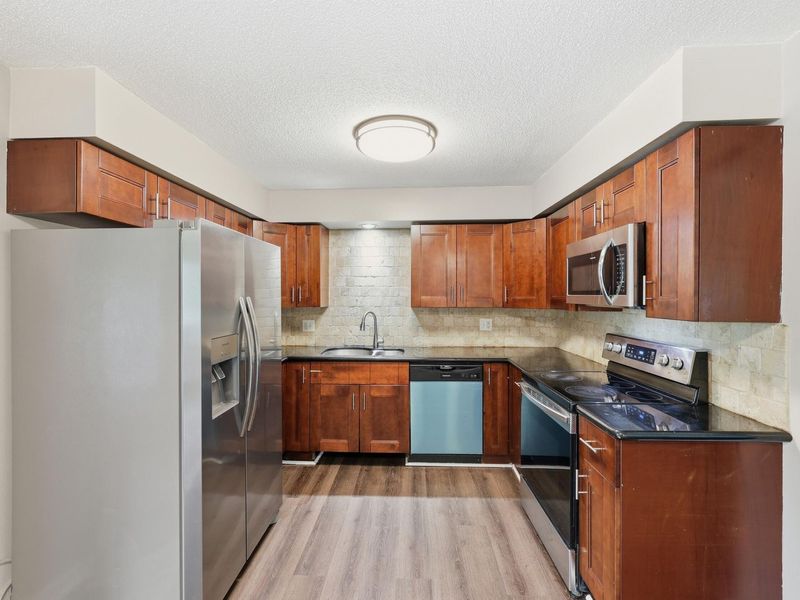 5240 Carbondale Drive, Columbus, OH 43232 Photo 10