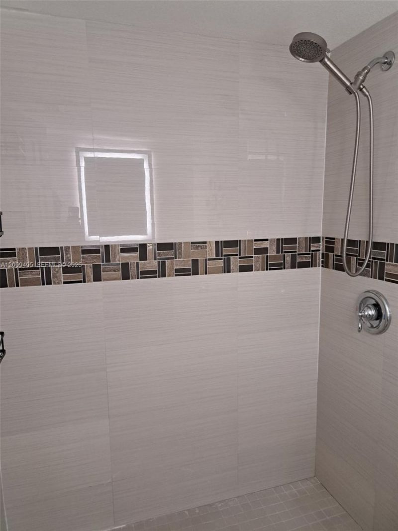 8541 NW 7th St, Unit 32, Miami, FL 33126 Photo