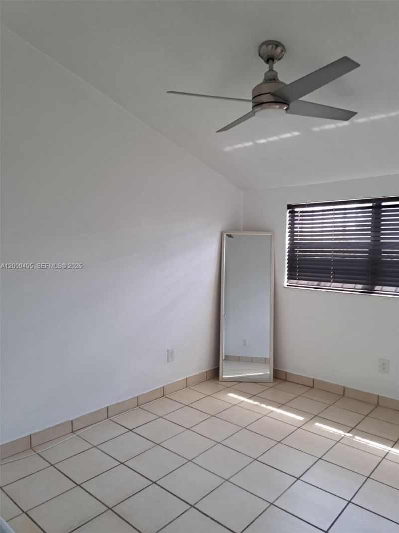 8541 NW 7th St, Unit 32, Miami, FL 33126 Photo