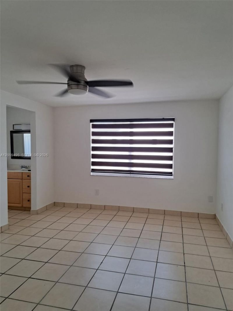 8541 NW 7th St, Unit 32, Miami, FL 33126 Photo
