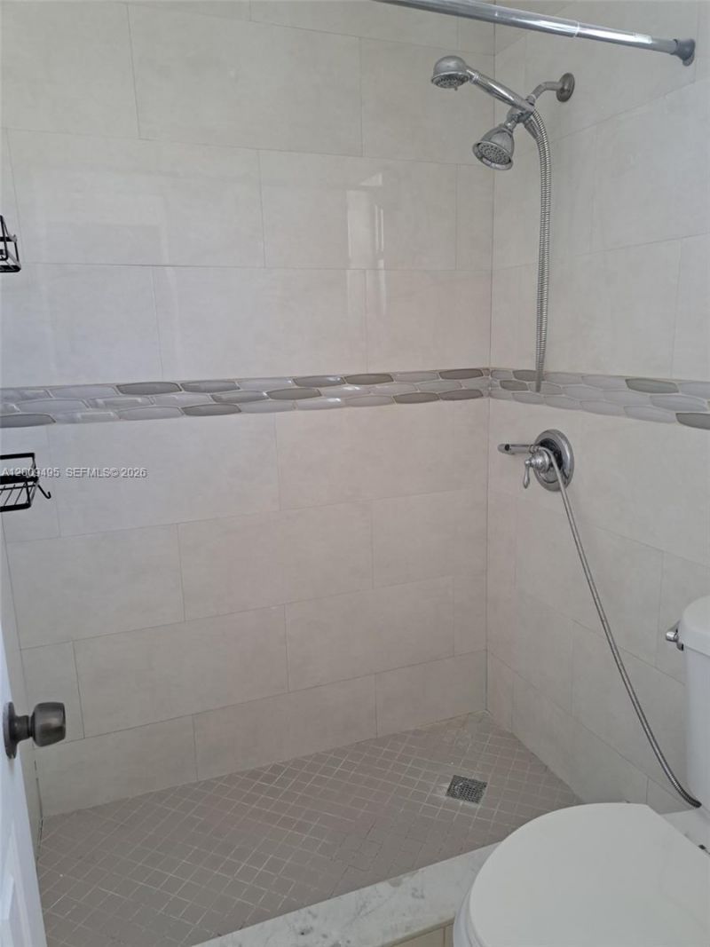 8541 NW 7th St, Unit 32, Miami, FL 33126 Photo